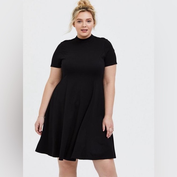 Torrid Black Ponte Mock Neck Fluted Mini Dress Size 2 #1811 - Picture 5 of 11